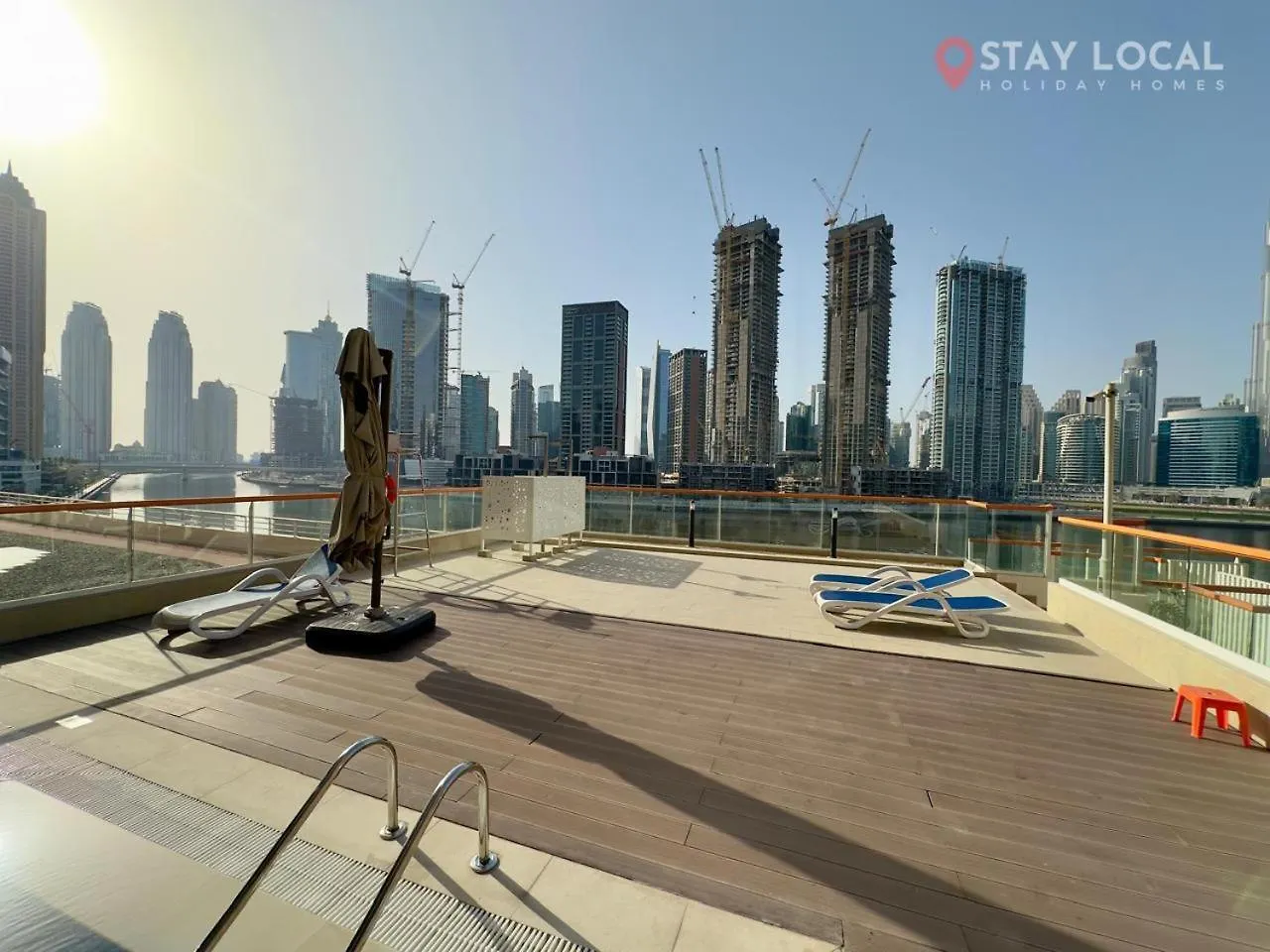 아파트 Uptown Getaway Charming Studio With Canal Burj & View 두바이